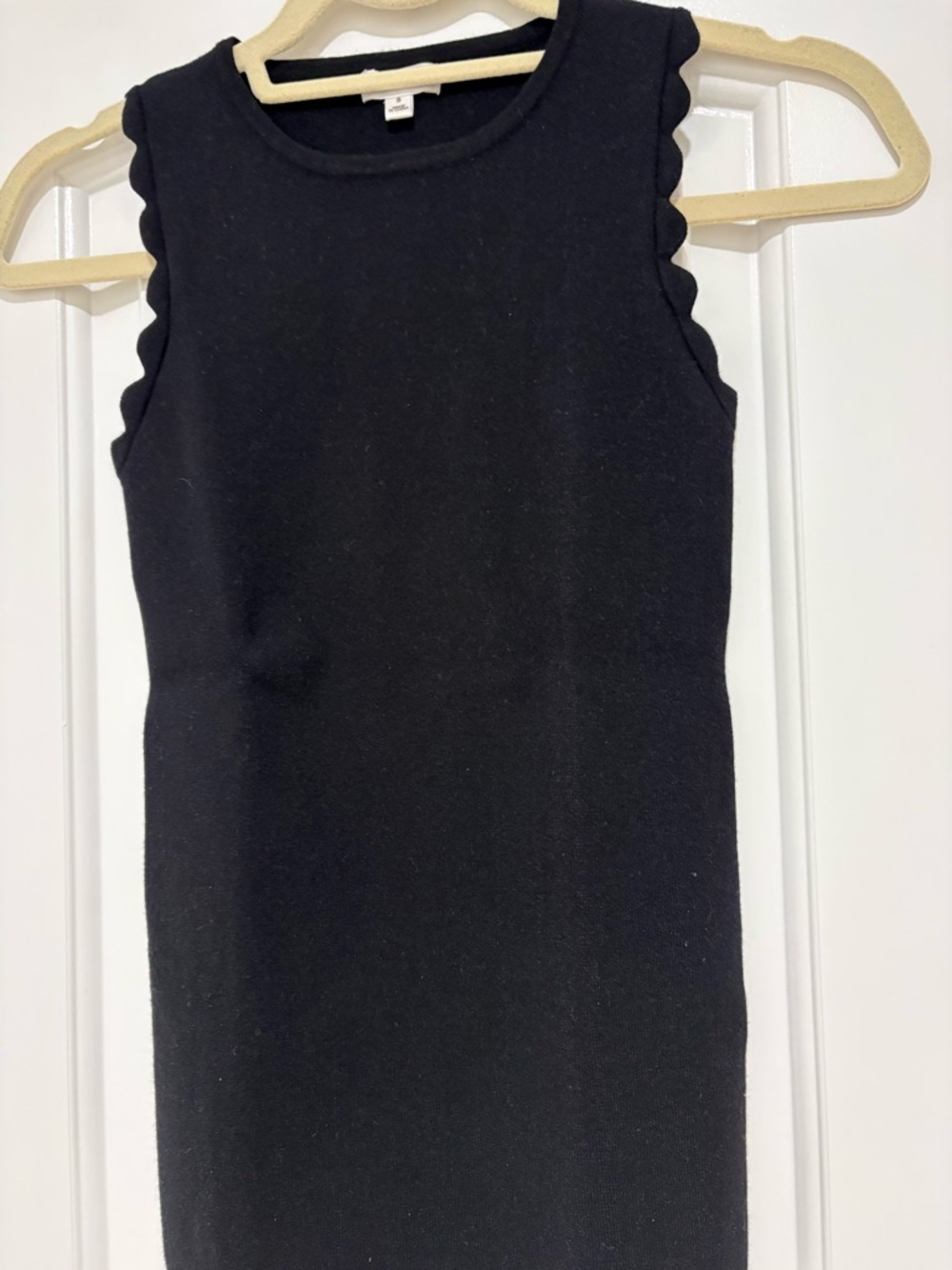 Minnie Rose Black Scallop-Edge Knit Tank